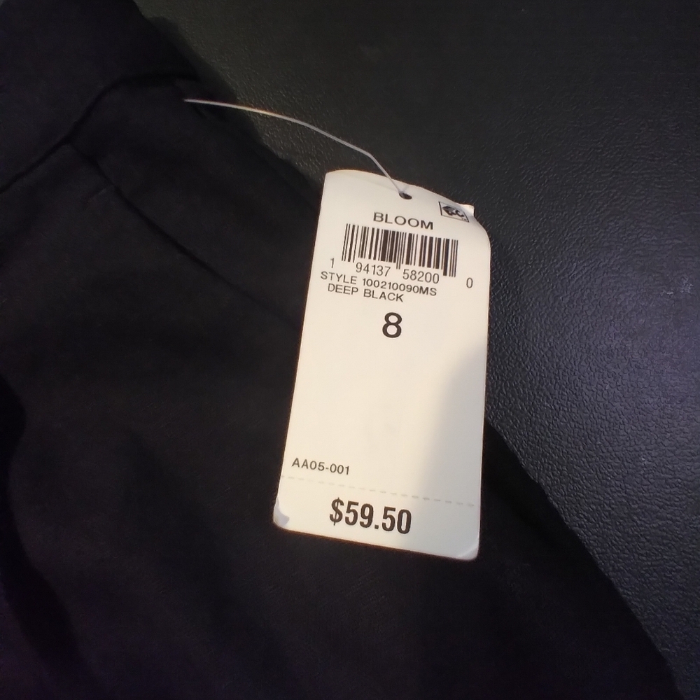 NWT INC Women's Black Shorts Embroidered Hem Pockets Formal Minimalist Event - Picture 3 of 8